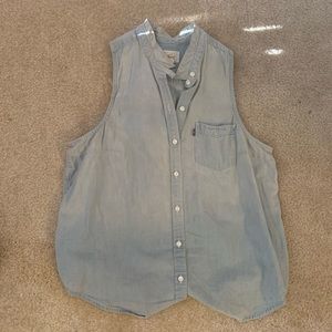 Levi’s denim sleeveless shirt